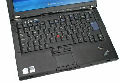 Lenovo Thinkpad T61 s pohledem na klávesnici