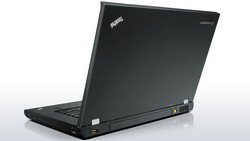 Lenovo ThinkPad T530 zezadu