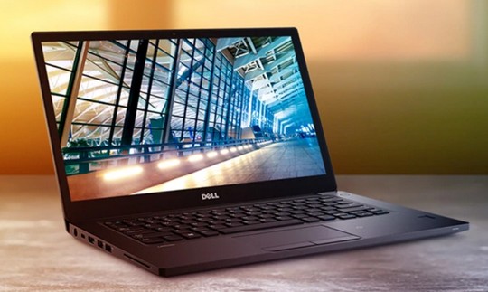 Dell Latitude 7490 zapnutý