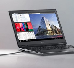 Dell Latitude 7530 připojený