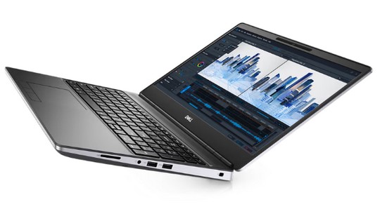 Dell Precision 7560 otevřený