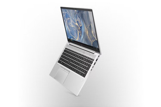 HP EliteBook 850 G8 otevřený